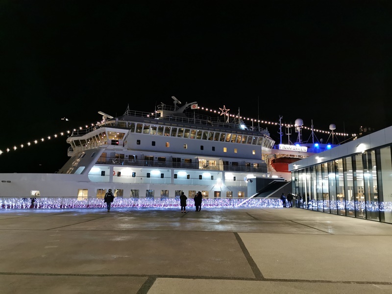 MS Finnmarken Hurtigurten Tromsö am Terminal