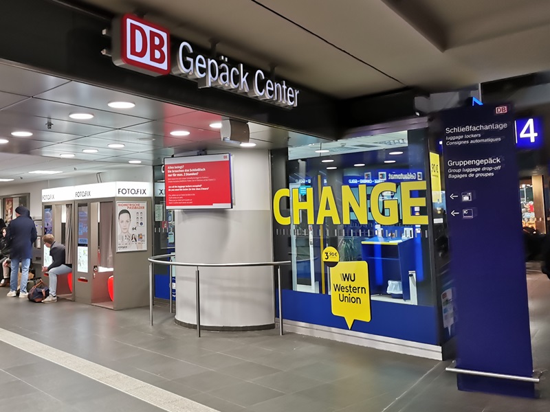 eingang gepäck center berlin hauptbahnhof