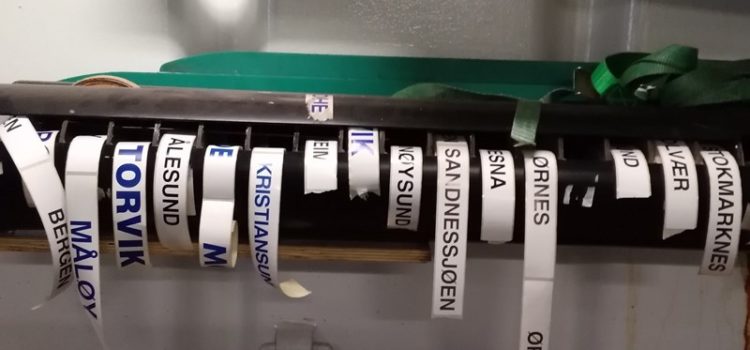 Wie merkt man sich 34 Hurtigruten Häfen? hurtigruten haefen autofaehre
